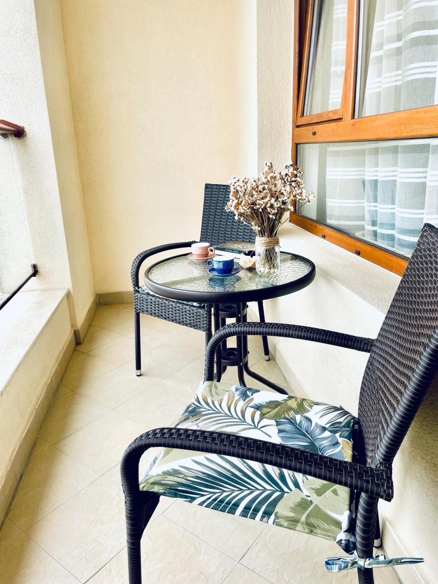 Апартамент Flowers Apartment Varna Exterior foto